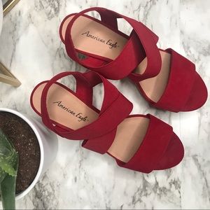 AMERICAN EAGLE: red wedge sandals 👡